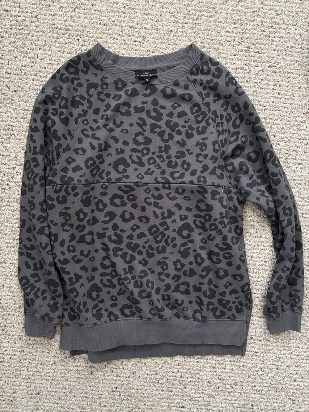 Nursing Queen Breastfeeding Sweatshirt - Leopard Pattern